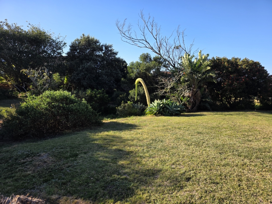 3 Bedroom Property for Sale in Wavecrest Eastern Cape
